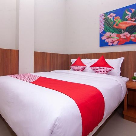 Oyo 2816 Privato Suite Kembaran Buitenkant foto