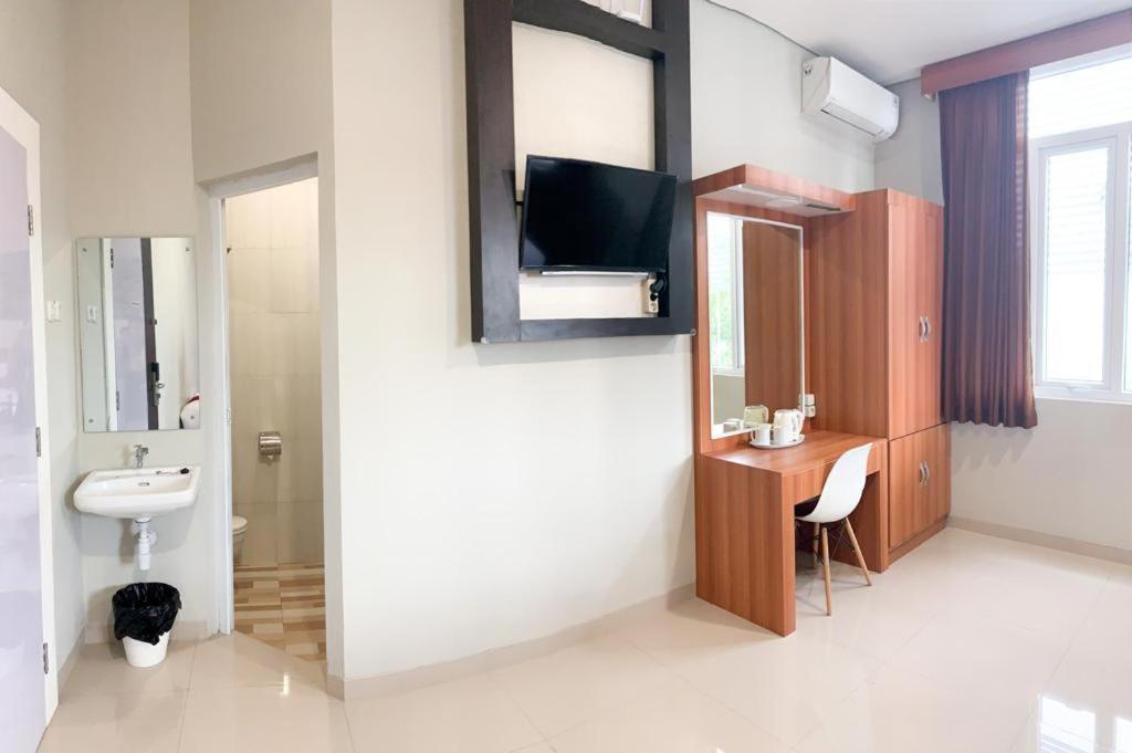 Oyo 2816 Privato Suite Kembaran Buitenkant foto