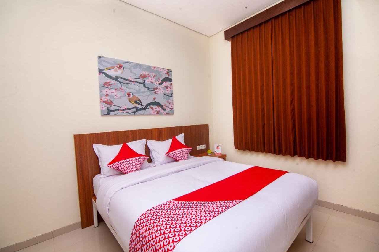 Oyo 2816 Privato Suite Kembaran Buitenkant foto