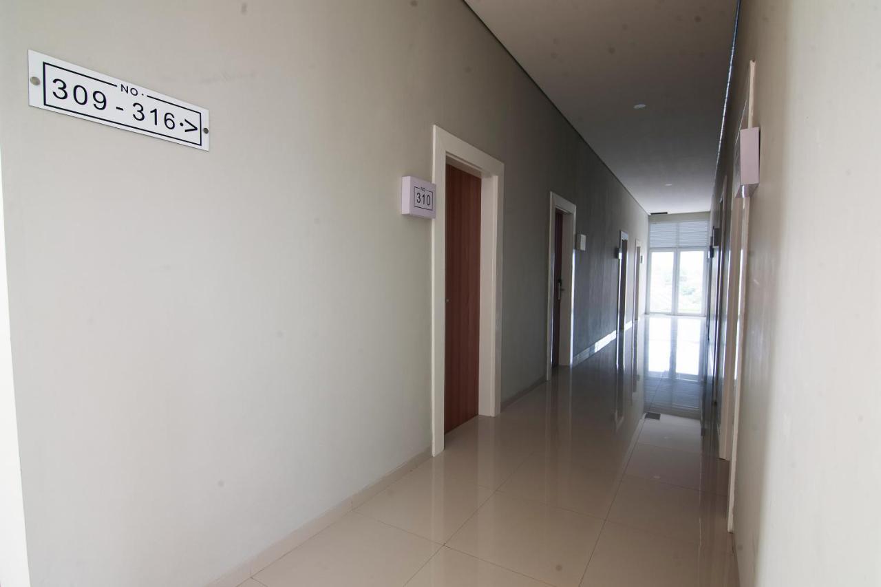 Oyo 2816 Privato Suite Kembaran Buitenkant foto